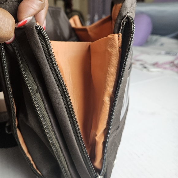 Travelon Quilted Microfiber Brown Shoulder Bag with accessories - Picture 7 of 13